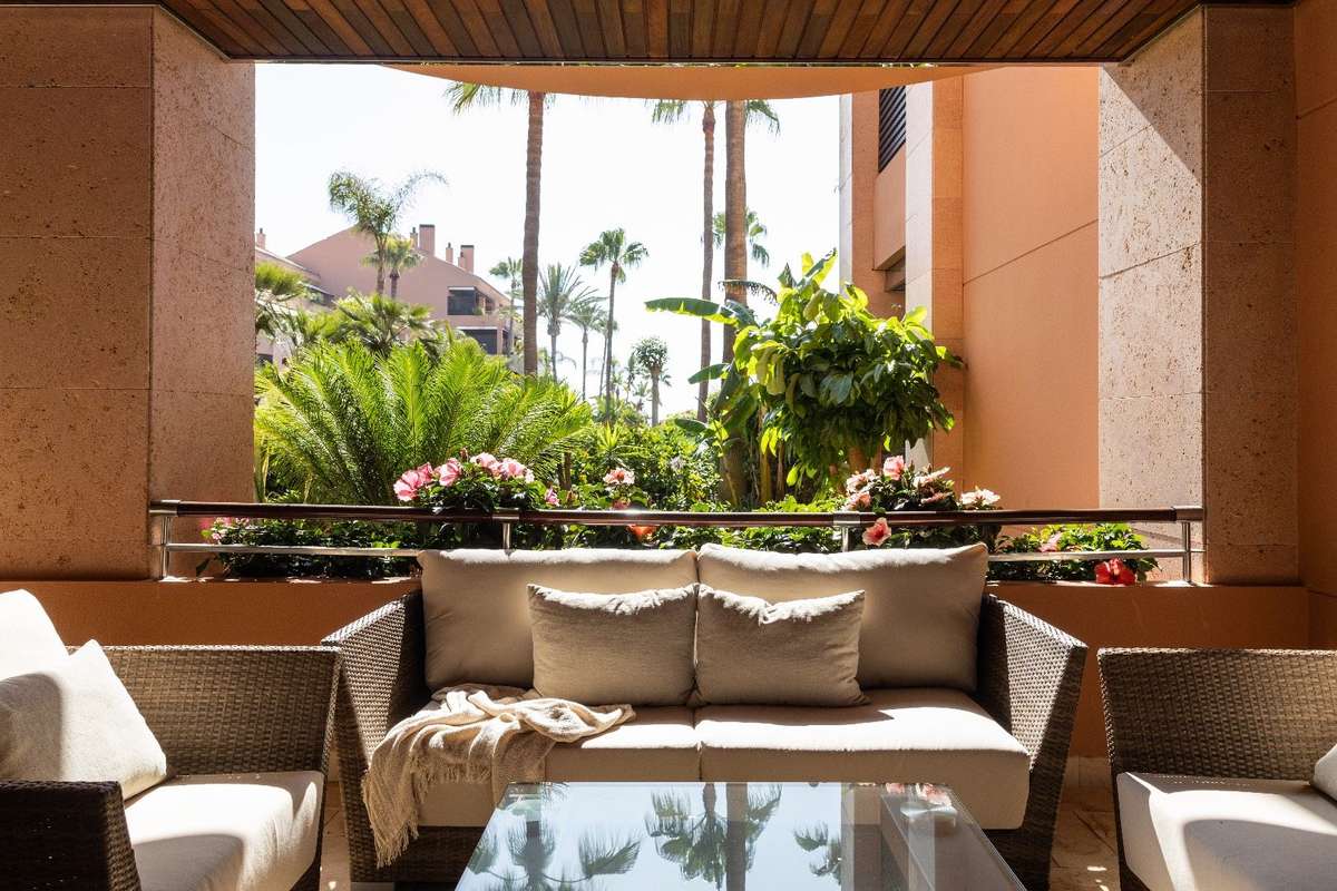 Apartamento con jardín privado en Marbella