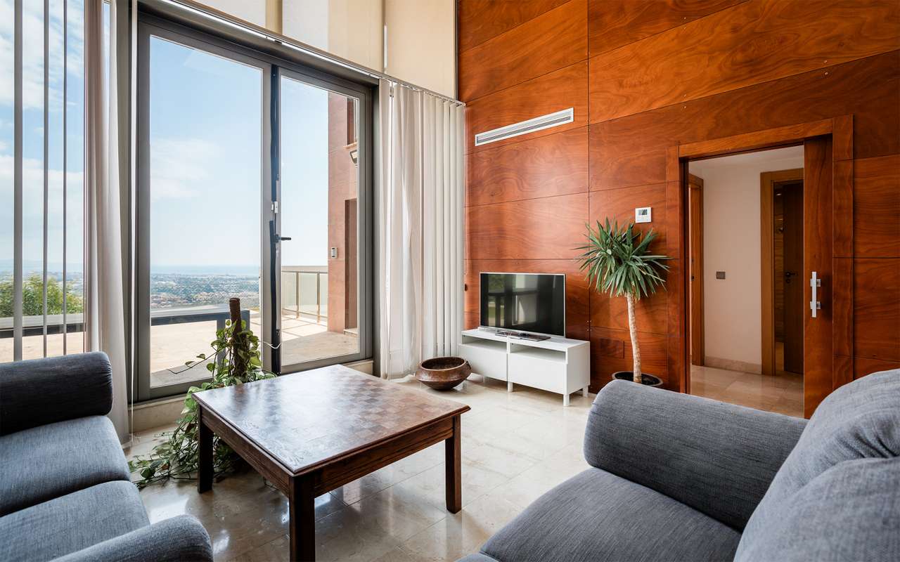 Property with sea view in Benahavís