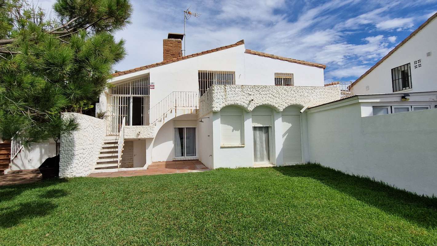 Semi-Detached Villa of 2 bedrooms