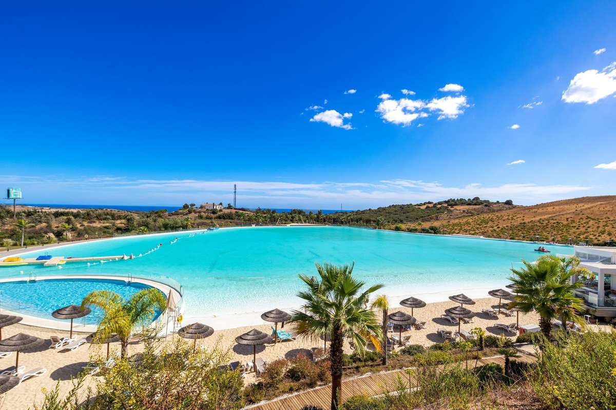 Exclusive Apartment in Alcazaba Lagoon Phase 4 with Europe’s Largest Navigable Lagoon – Estepona Golf