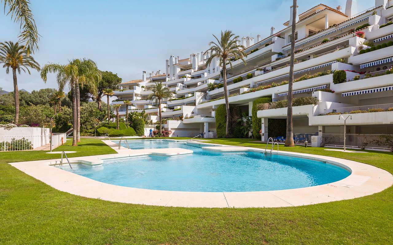 Apartamento con piscina en Marbella
