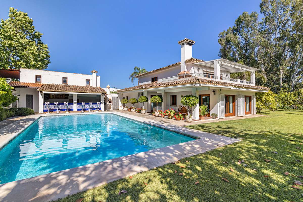 Private villa in Estepona