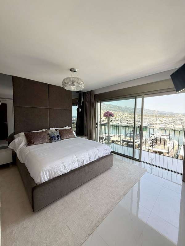 Penthouse with a view in Marbella