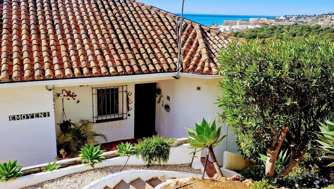 Detached Villa of 5 bedrooms