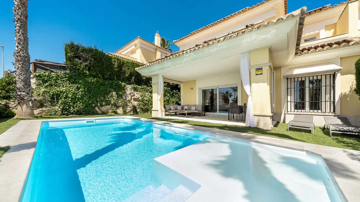 Semi-Detached Villa of 4 bedrooms
