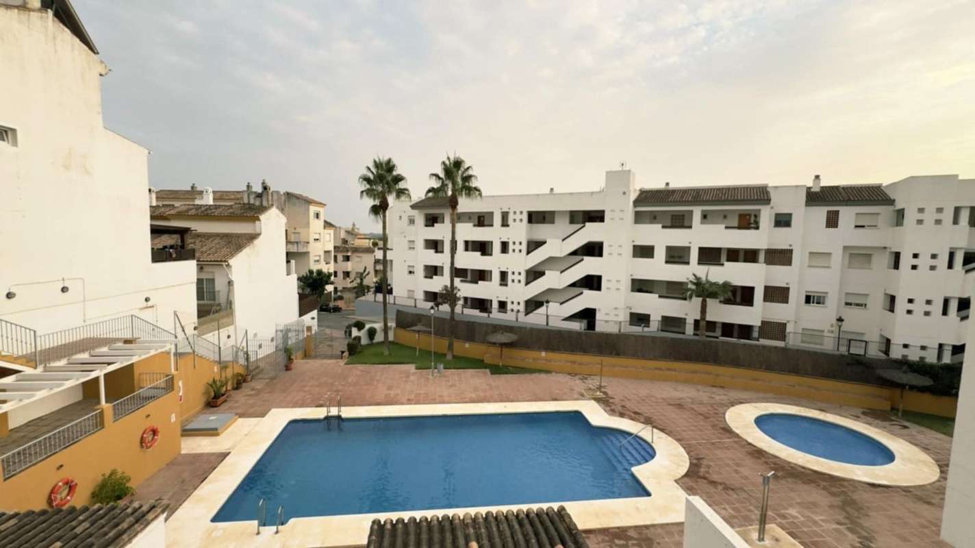 Sunny 2-Bedroom Duplex with Terrace Near the Beach