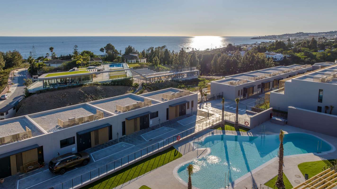 Townhouse on golf course in Mijas