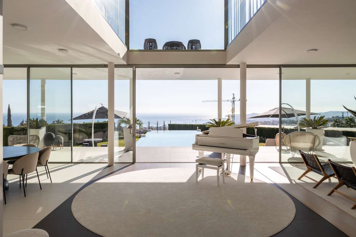 Villa with sea view in Benalmádena
