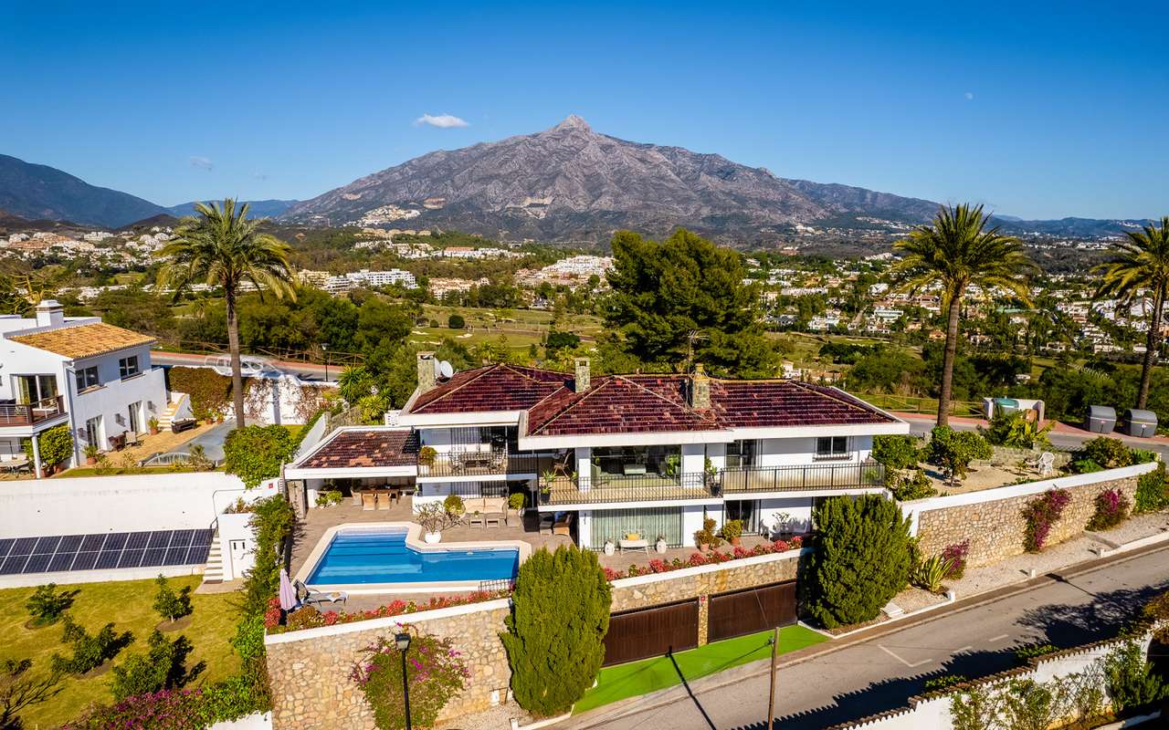Sea view villa in Marbella