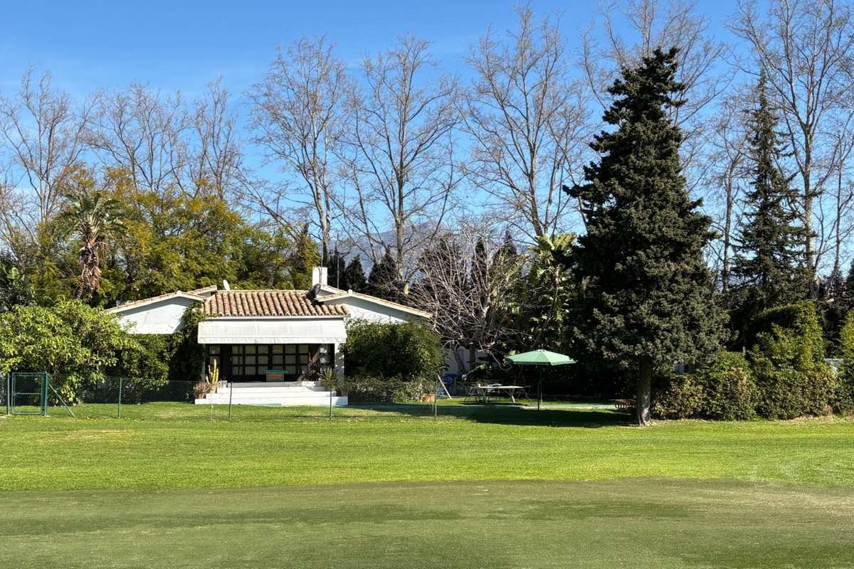Townhouse near golf course in Marbella