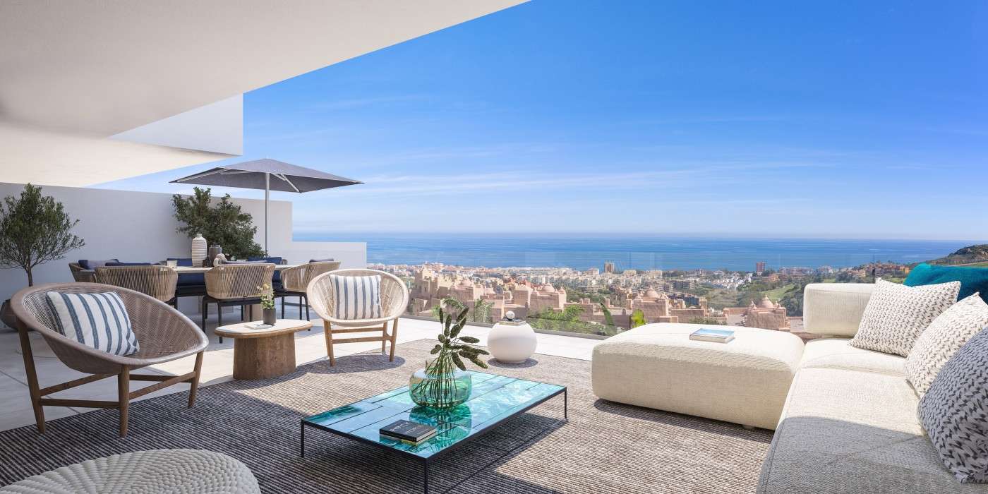 Penthouse with sea view in Manilva