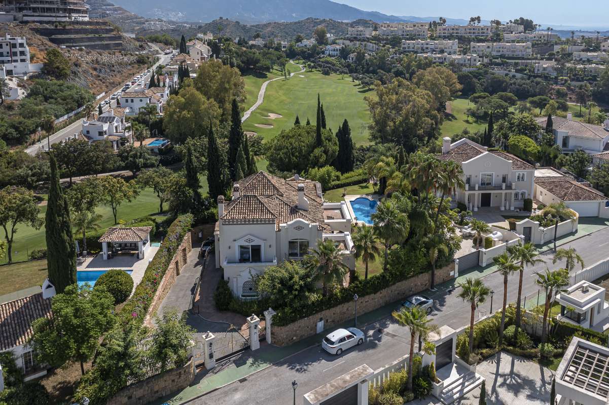 Villa en campo de golf en Benahavís