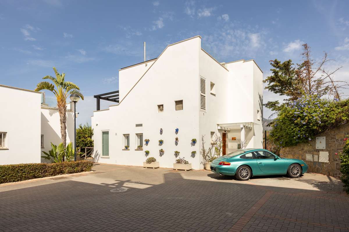 Detached Villa of 3 bedrooms
