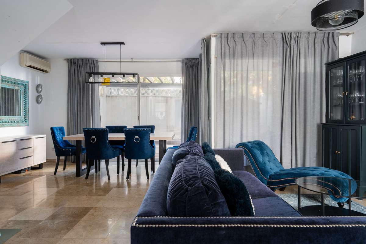 Townhouse with pool in Nueva Andalucia