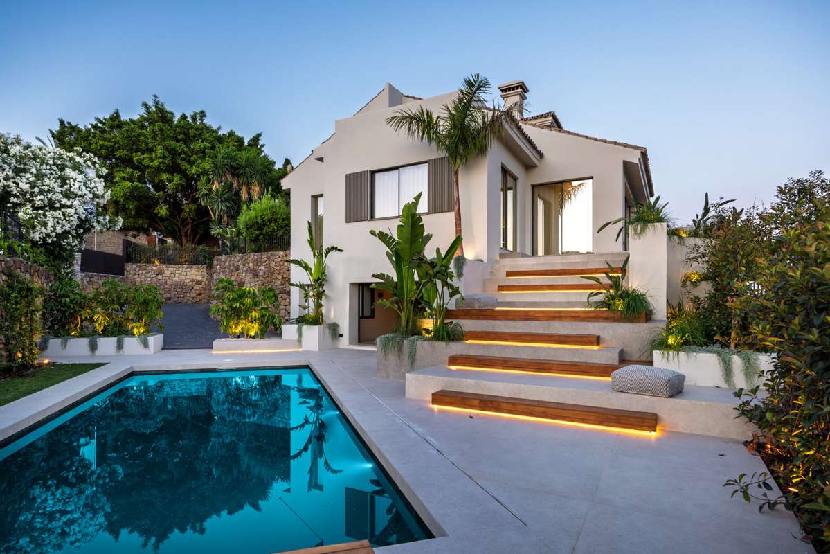 Villa with sea view in Marbella