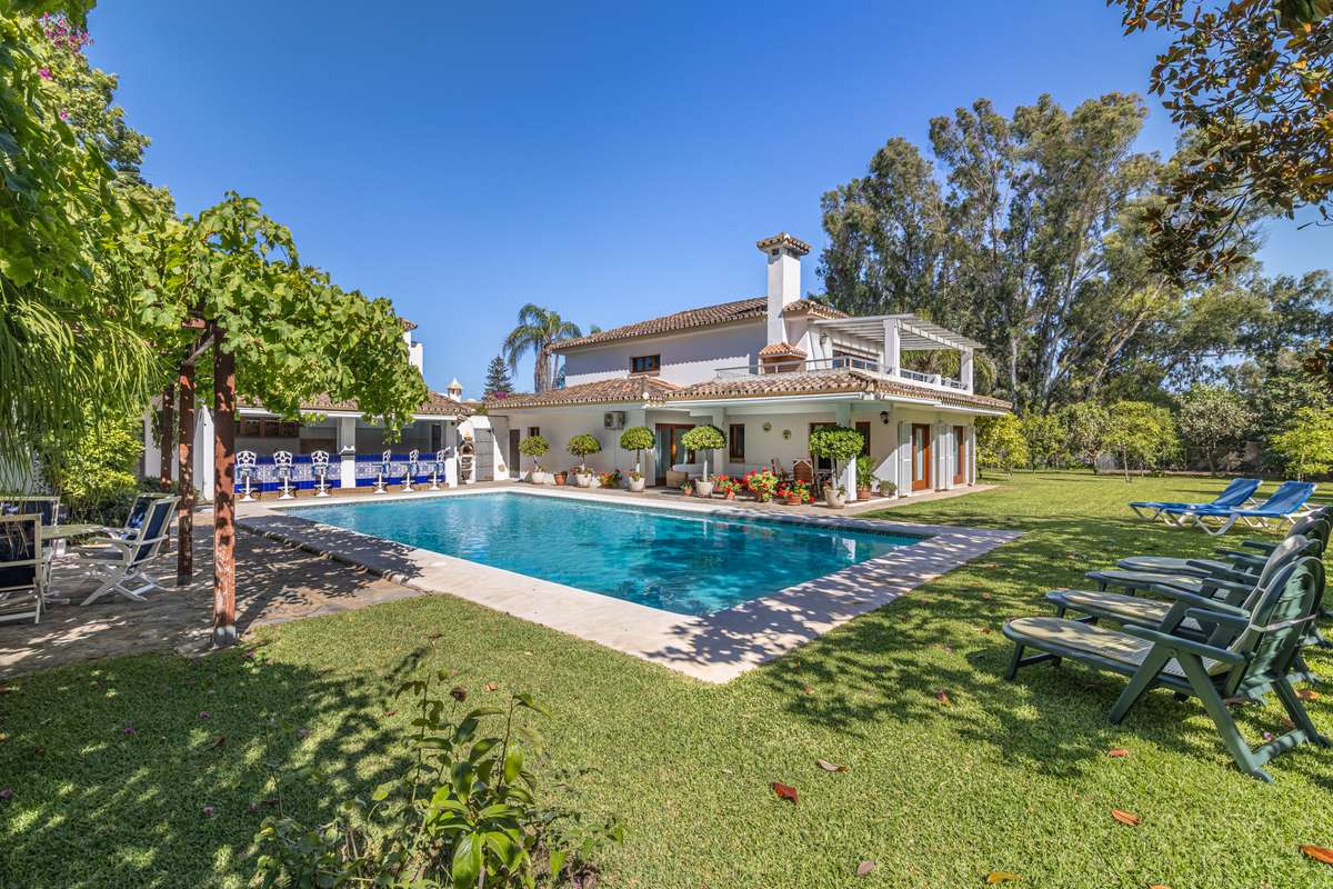 Detached Villa of 5 bedrooms