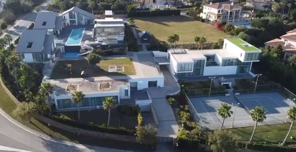 Detached Villa of 18 bedrooms in Sotogrande