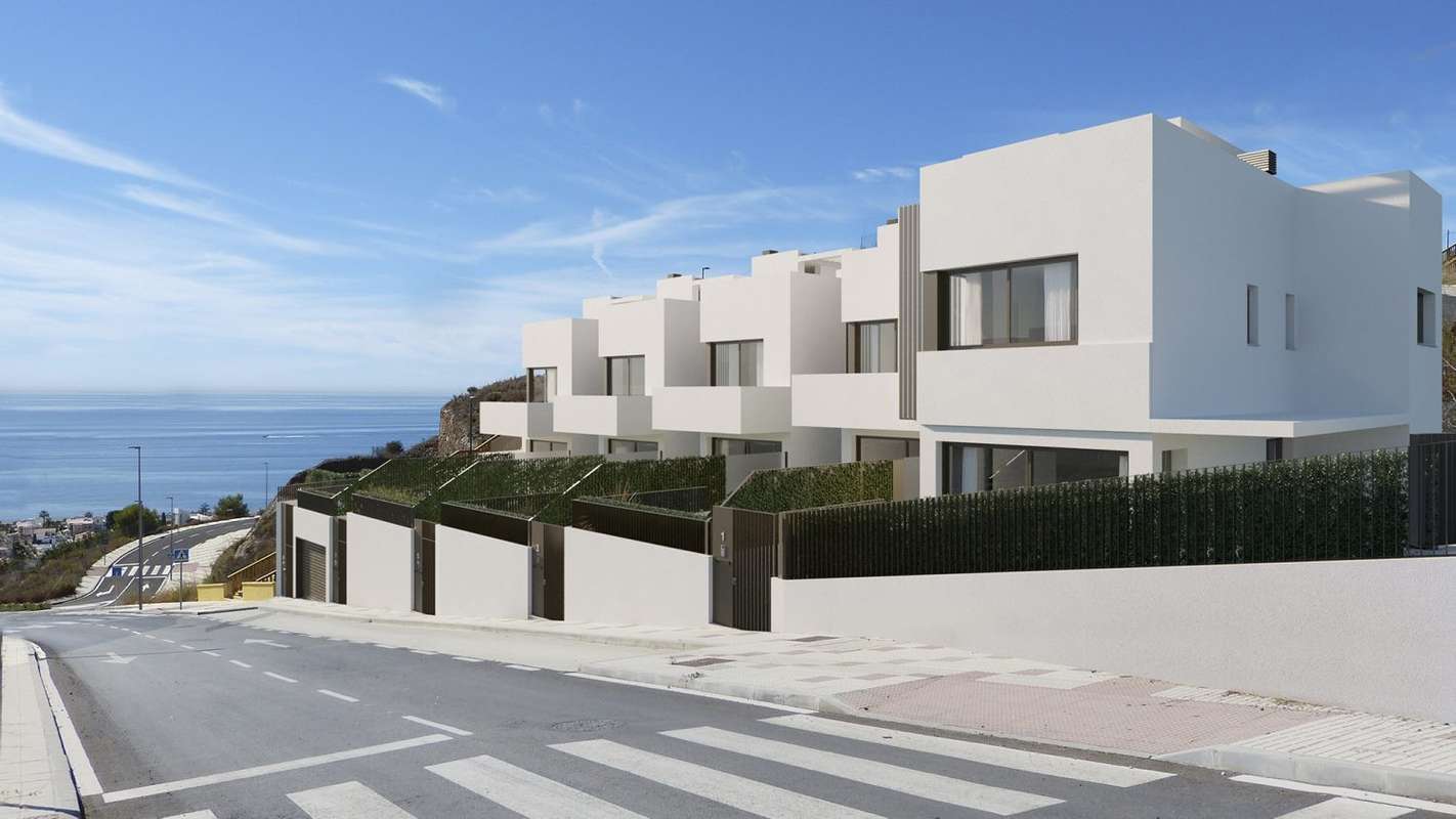 Townhouse with private garden in Rincón de la Victoria