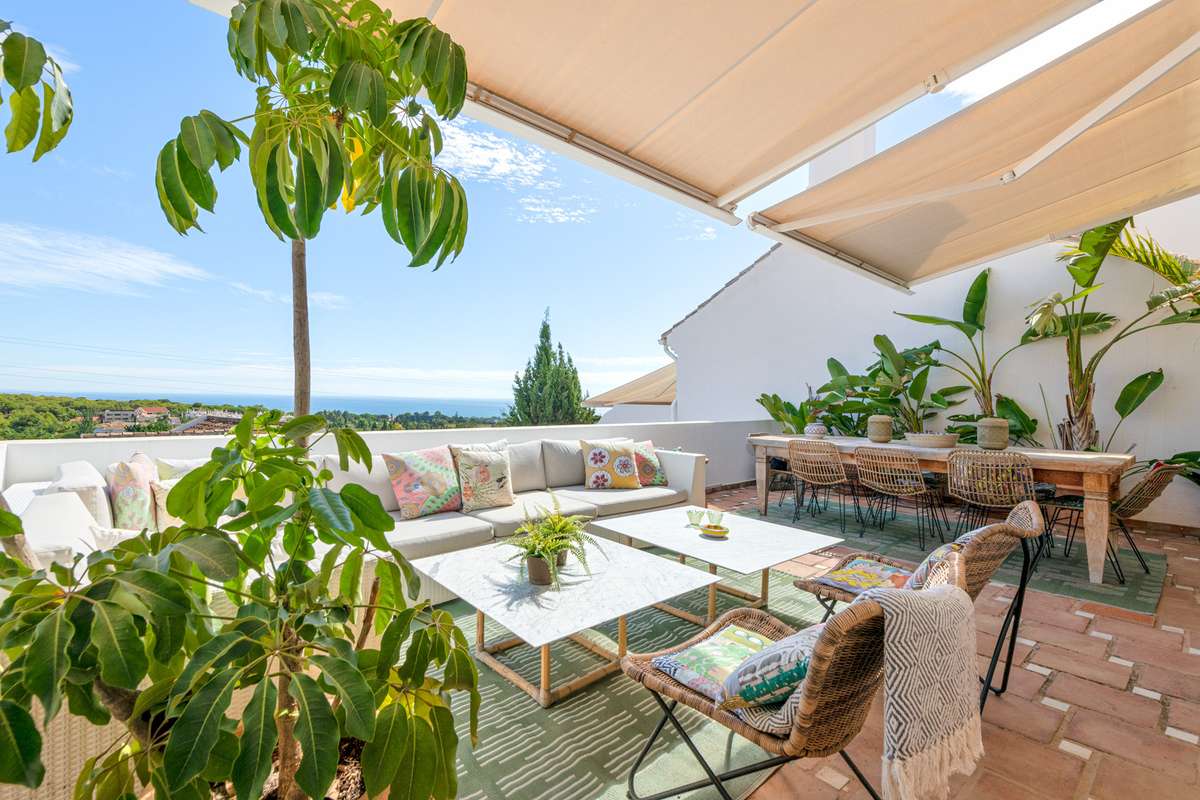 Semi-Detached Villa of 4 bedrooms