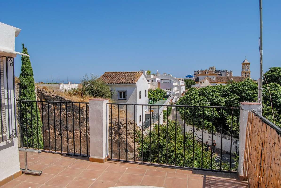 Casa adosada cerca del castillo en Marbella
