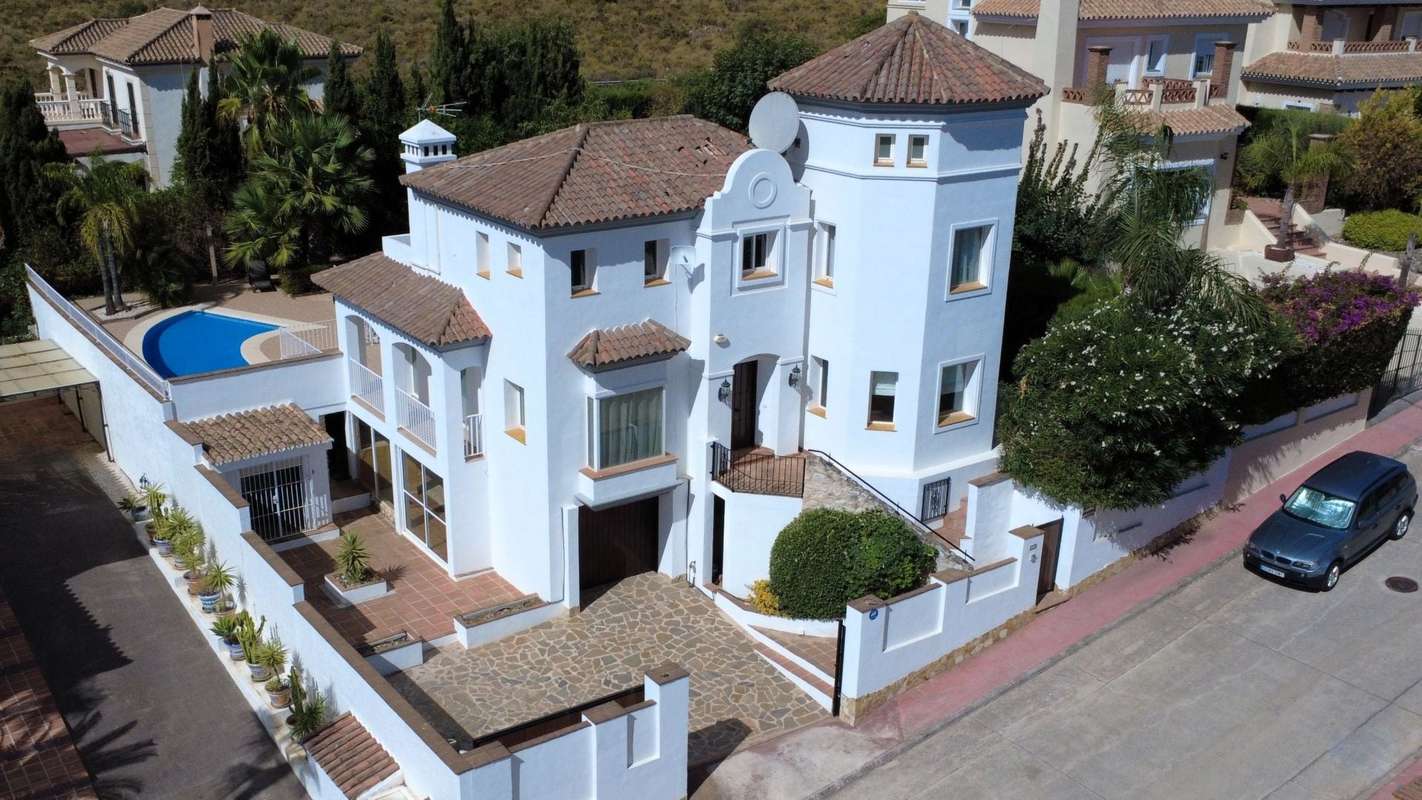V5476765: Detached Villa for sale in Coín
