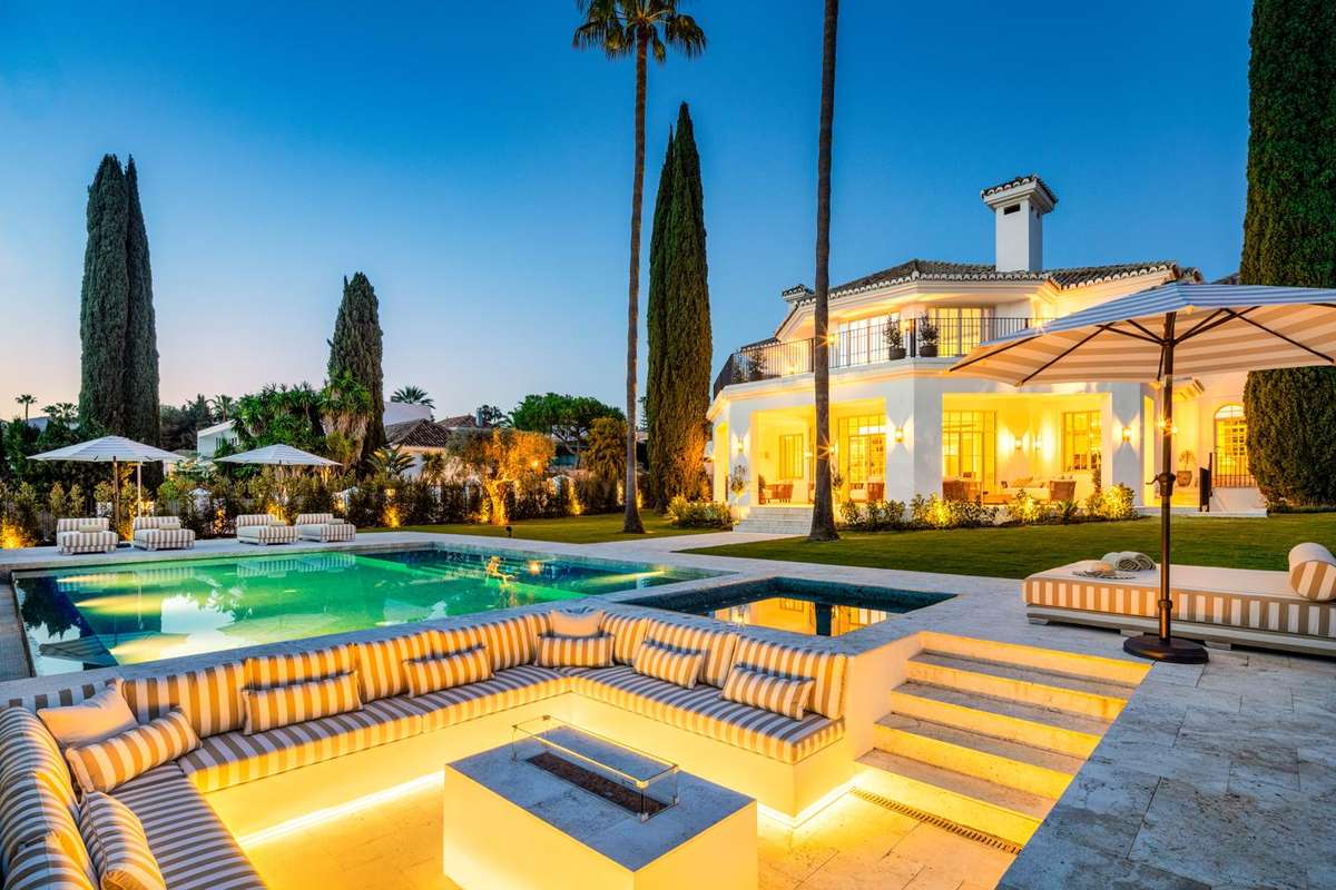 Detached Villa of 5 bedrooms