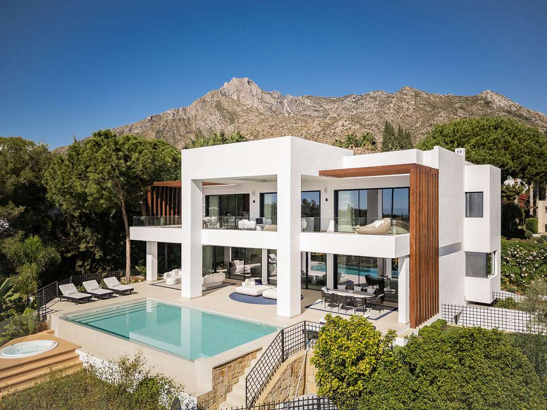 Villa of 5 bedrooms in Marbella