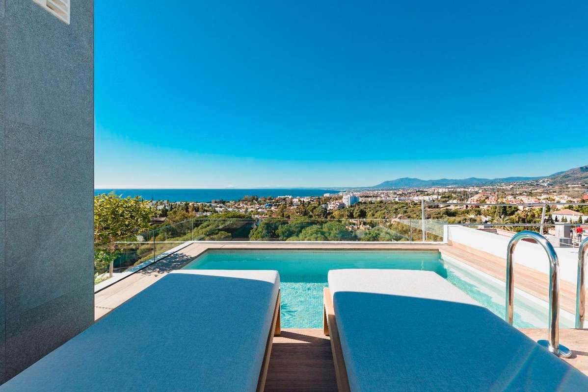 Semi-Detached Villa of 4 bedrooms