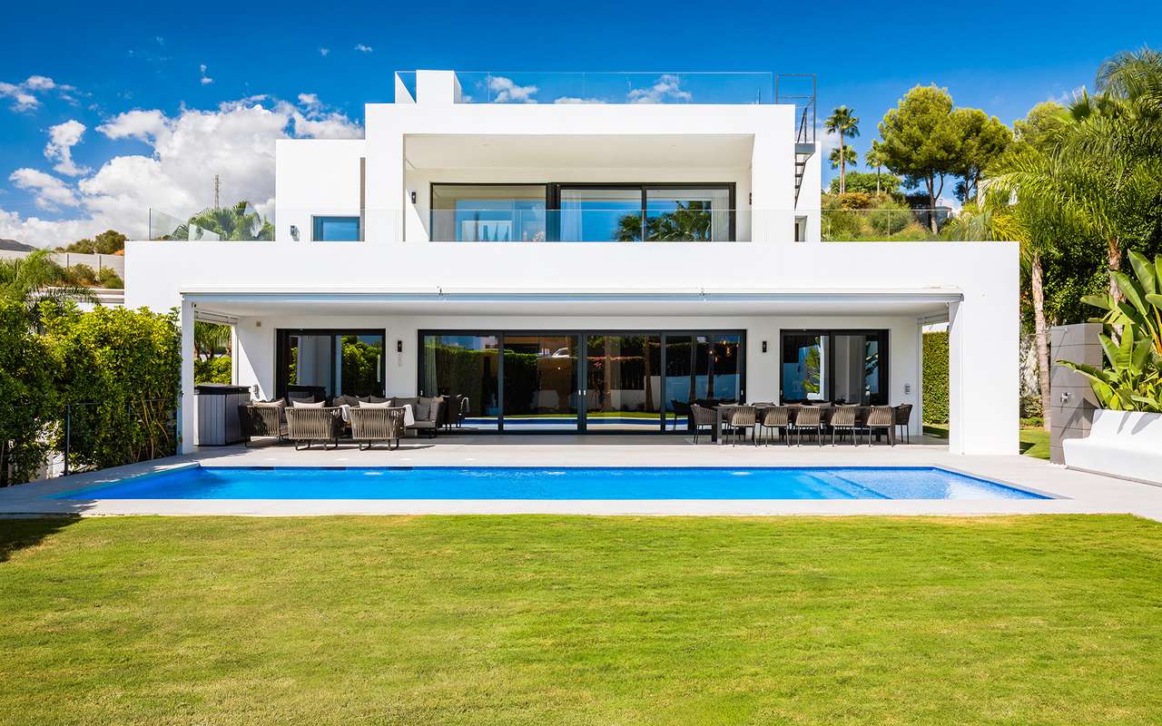 Villa with pool in Marbella