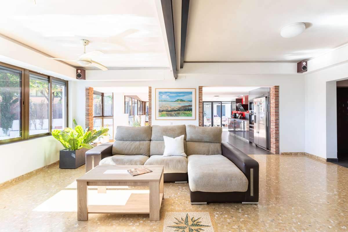 Detached Villa of 5 bedrooms