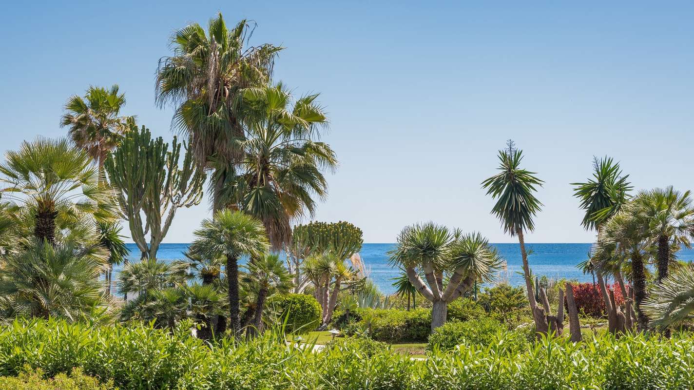 Apartamento en primera línea de playa en Estepona