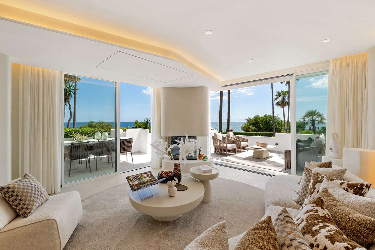 Apartamento con chimenea en Estepona