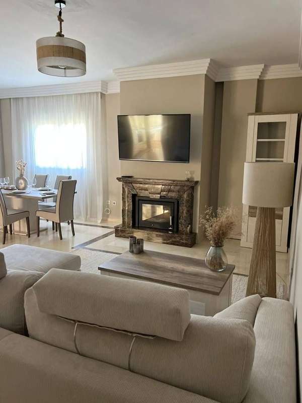 Apartamento con chimenea en Marbella
