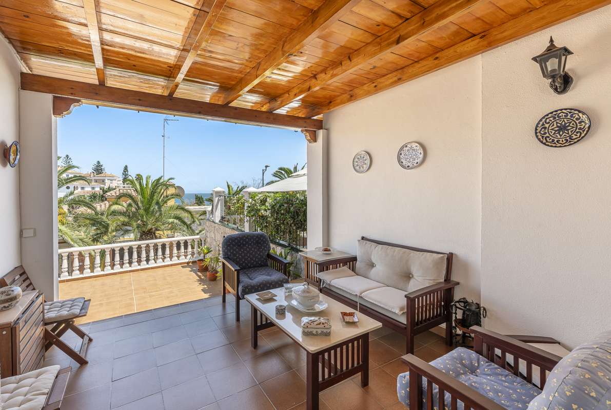 Semi-Detached Villa of 4 bedrooms