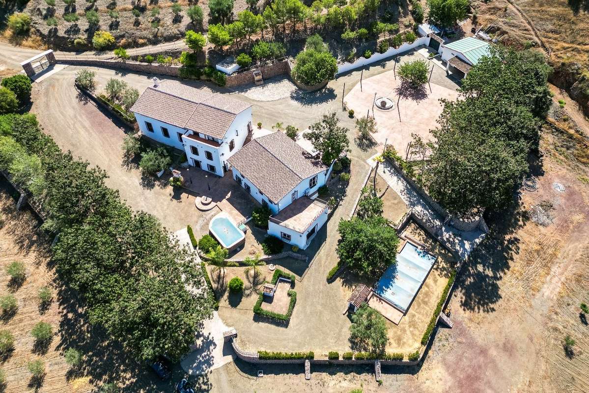 Finca rústica con parcela en Málaga
