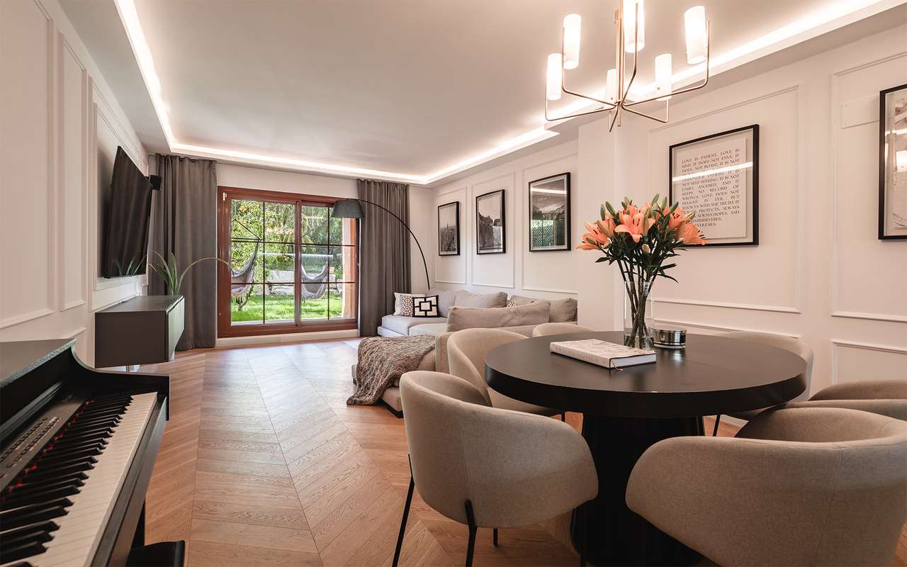 Apartment with garden in Benahavís