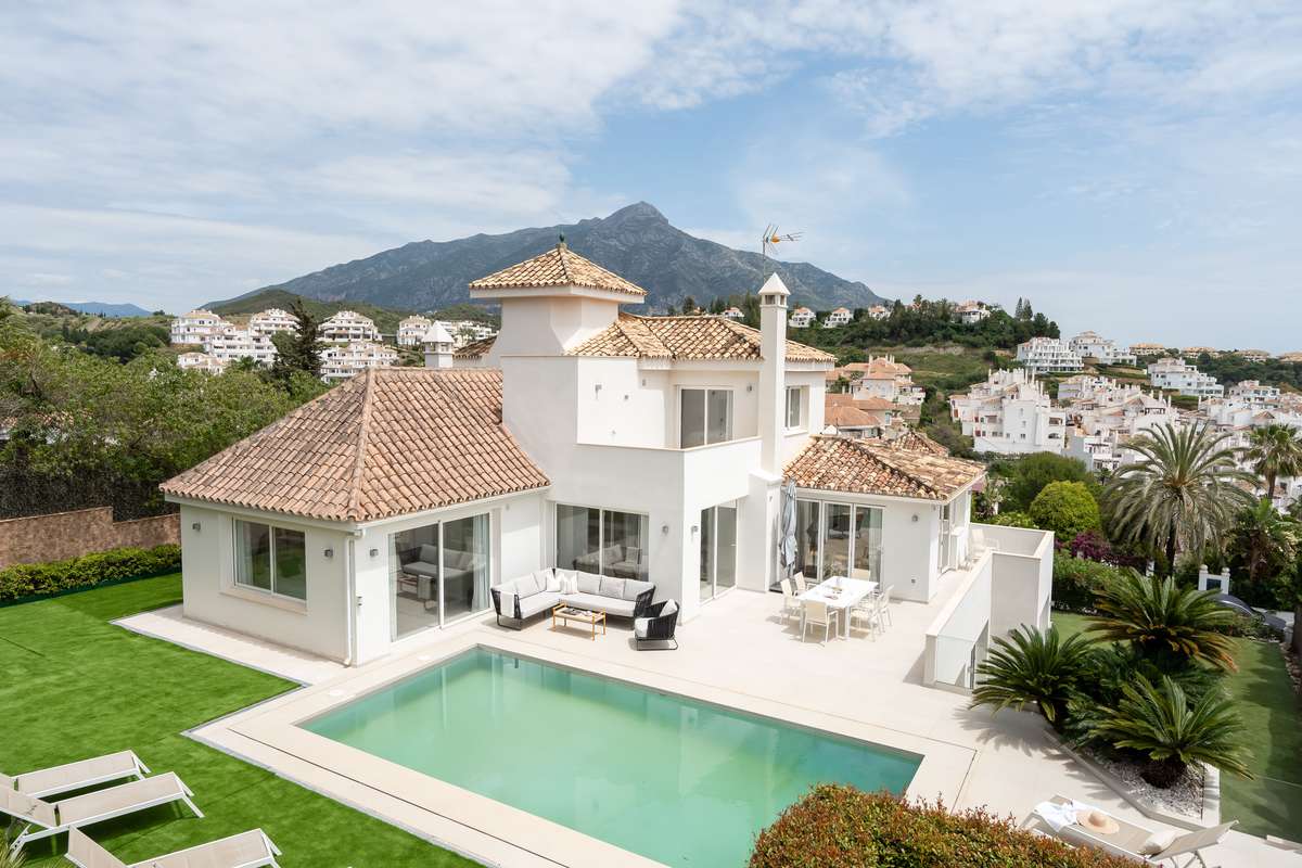 Townhouse with sea view in Marbella