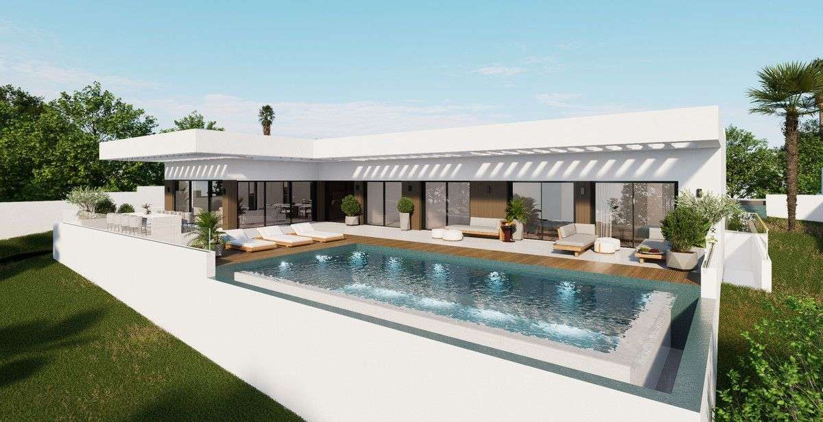 Luxury Contemporary Villa with Sea Views in Casares Costa