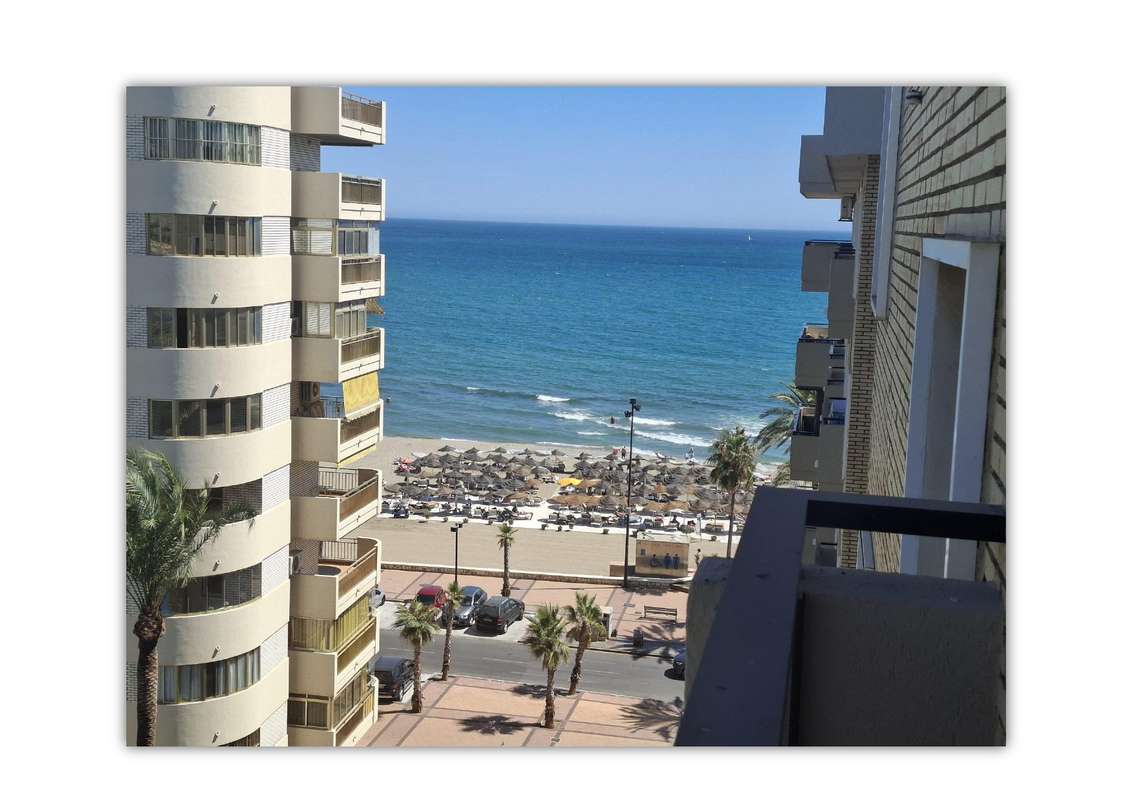 Beachfront apartment in Fuengirola