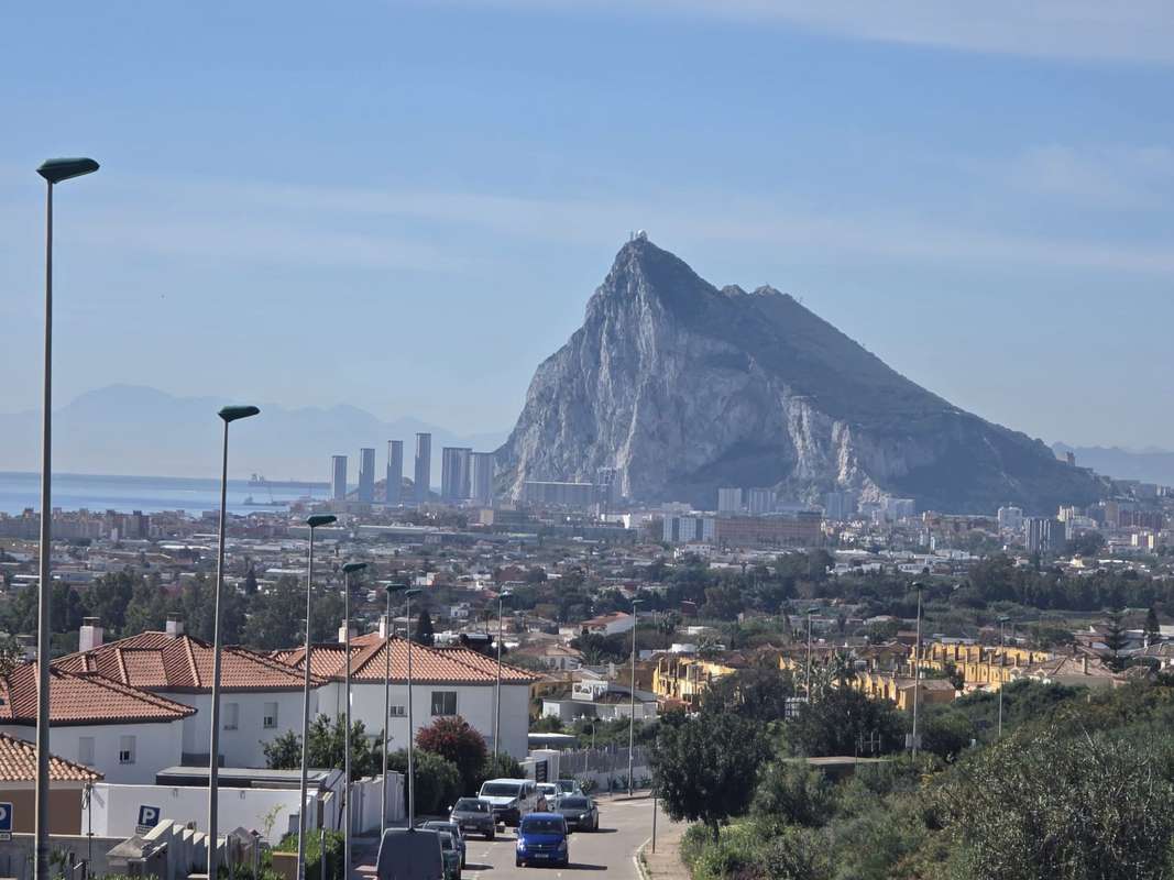 Urban Plot for Sale in Santa Margarita (San Roque) with Sea Views, Gibraltar and Africa includes a preliminary project