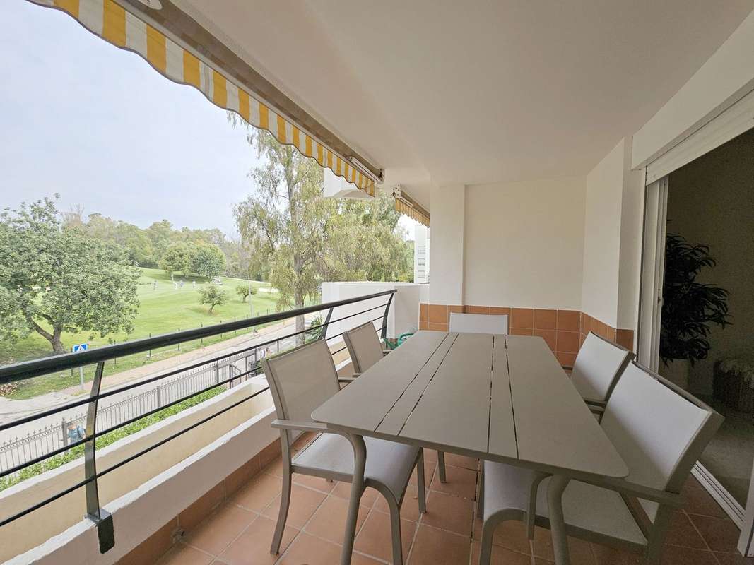 Apartment near golf course in Marbella
