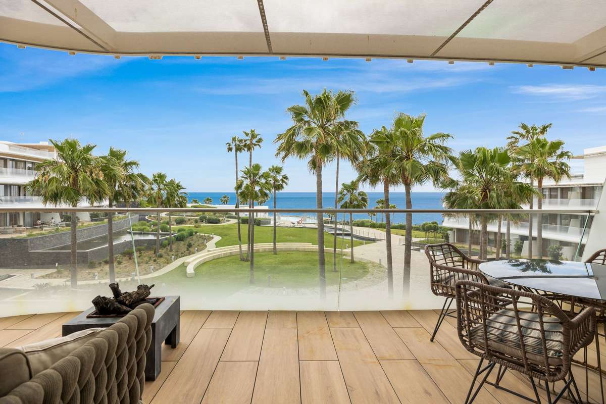 Magnificent Luxury 3 bedrooms apartment in exclusive urbanisation The Edge, Estepona