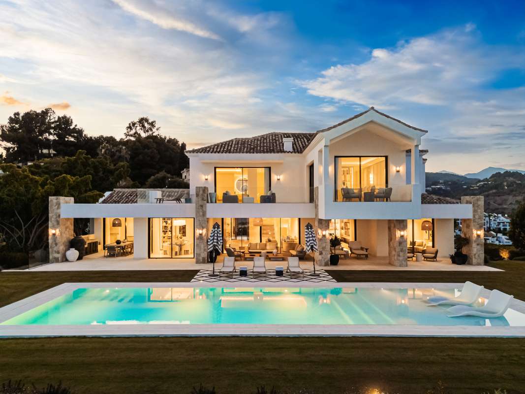 New villa in El Herrojo, Benahavís
