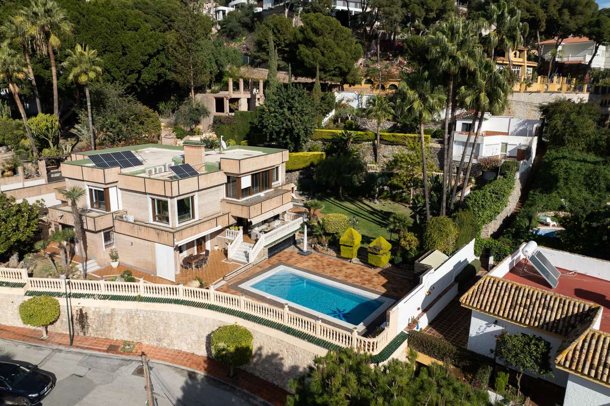 Adosado con piscina en Málaga