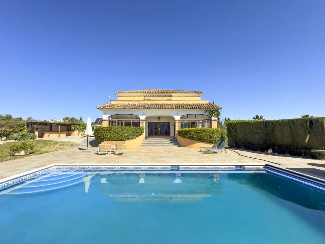 Detached Villa of 4 bedrooms