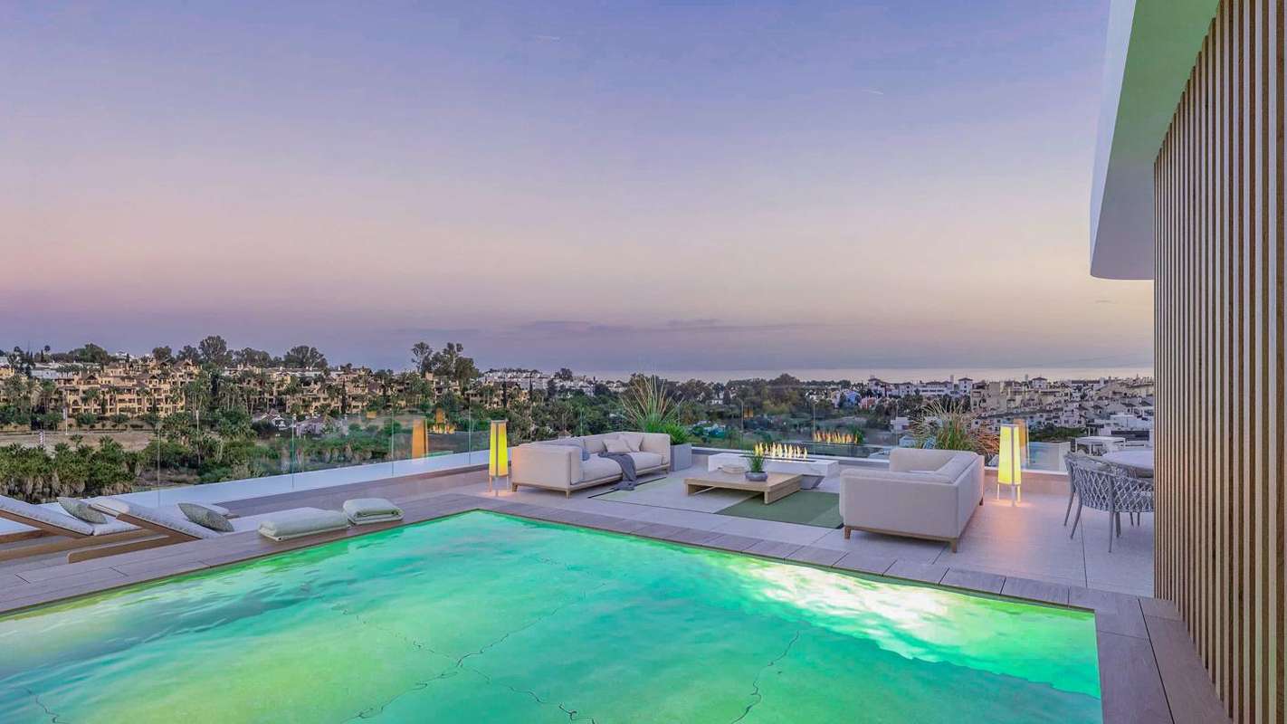 Semi-Detached Villa of 4 bedrooms