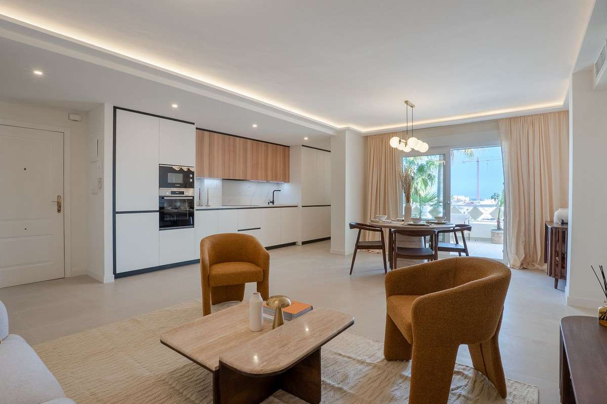 Apartment with sea view in Marbella