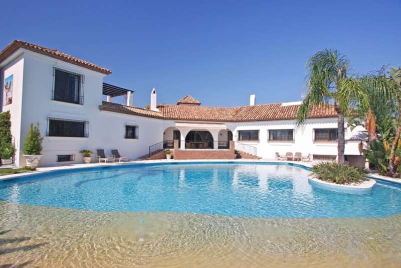 Villa con vistas al mar en Estepona