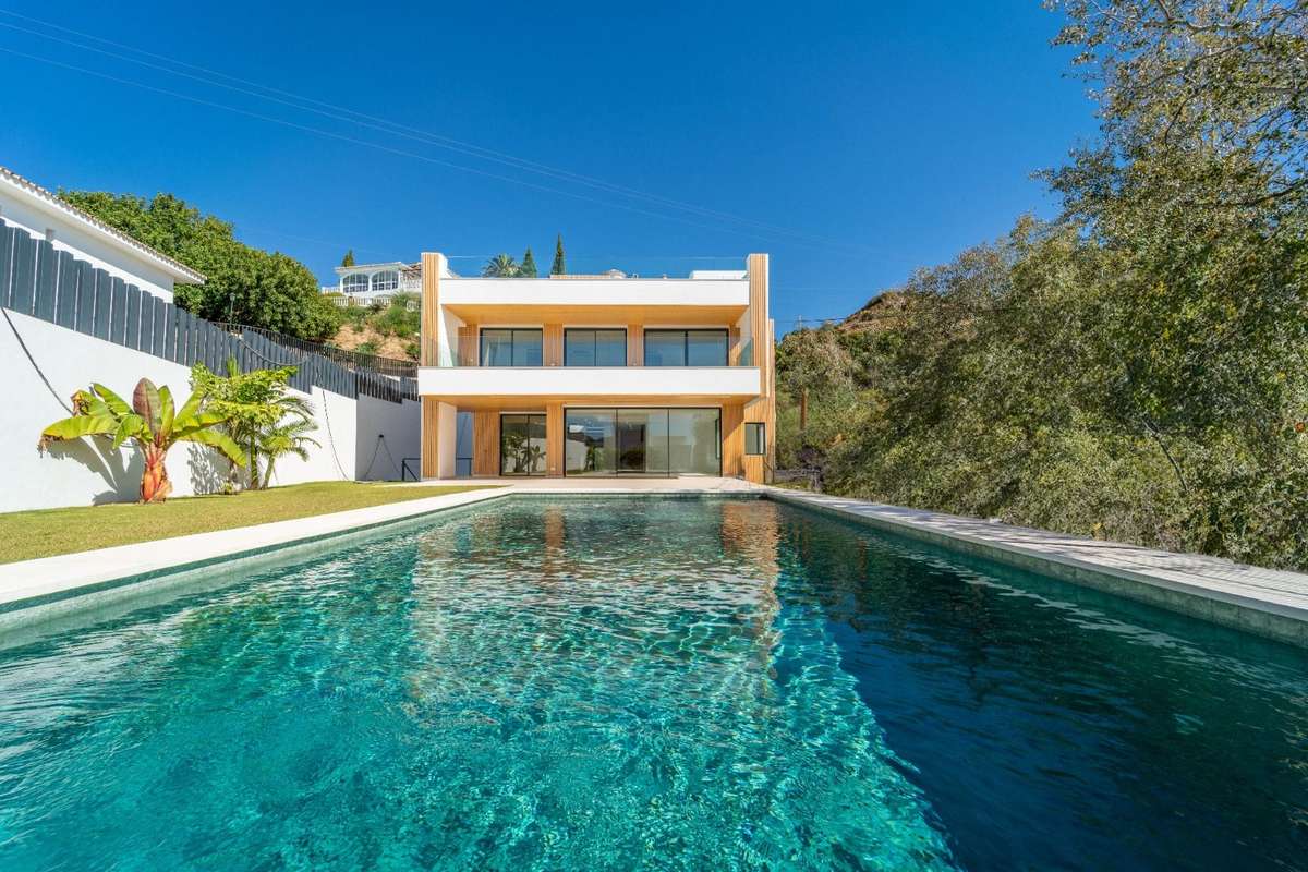 Villa with sea view in Benalmadena