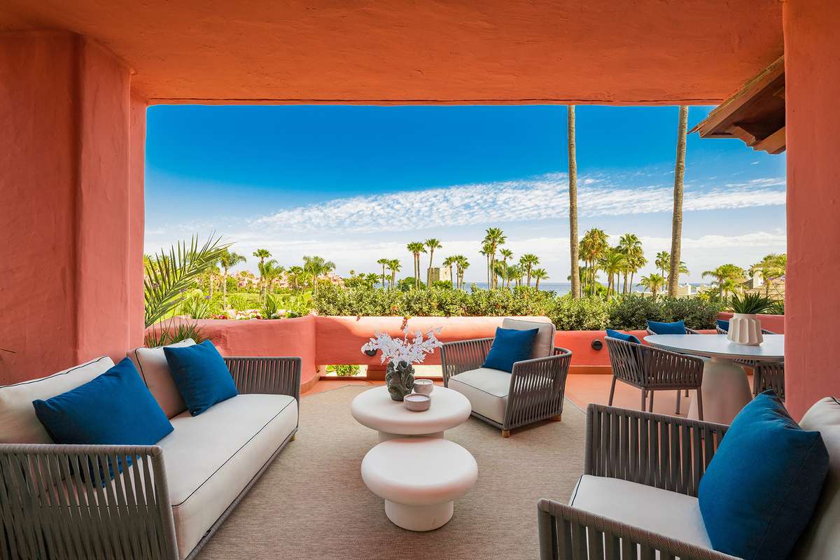 Apartamento en primera línea de playa en Estepona
